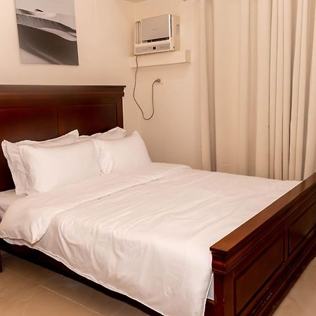 Amora Suites At The Beacon Makati Manila Room photo